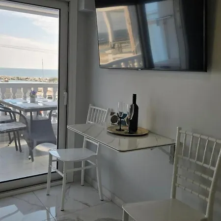 Sea View By Natalia Apartment